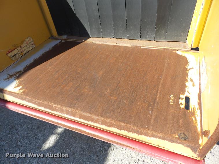 image for item EI9965 2006 Vermeer BC1000XL chipper