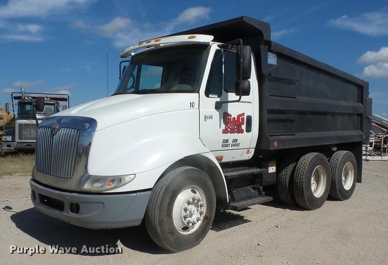 image for item EI9979 2005 International 8600 dump truck