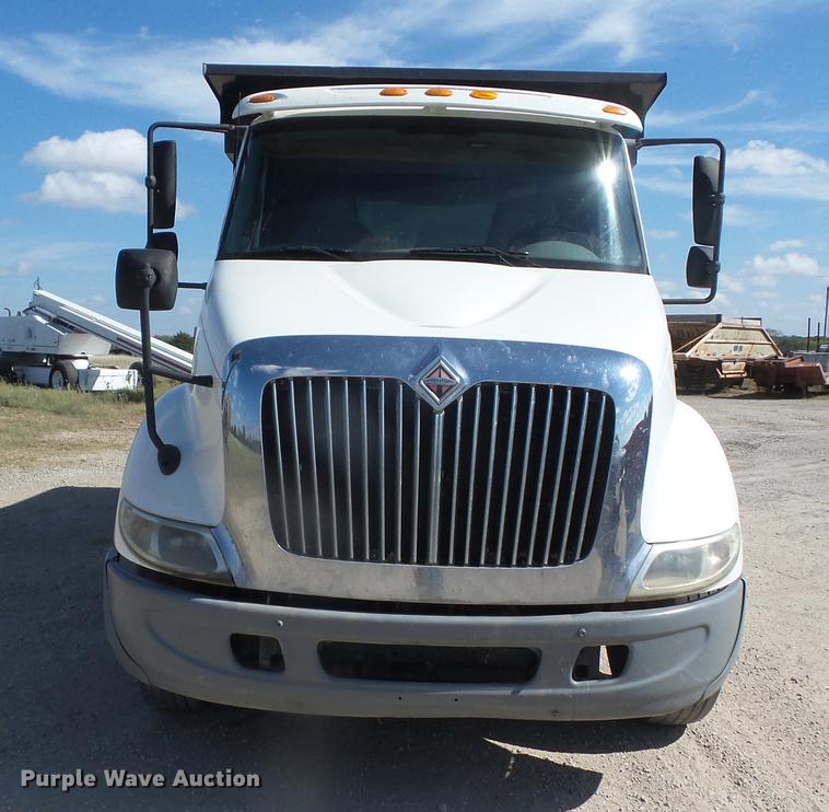 image for item EI9979 2005 International 8600 dump truck