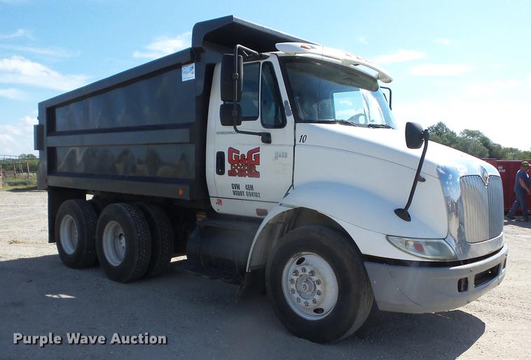 image for item EI9979 2005 International 8600 dump truck
