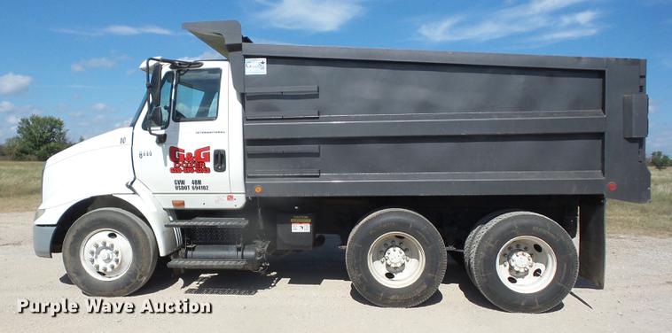 image for item EI9979 2005 International 8600 dump truck