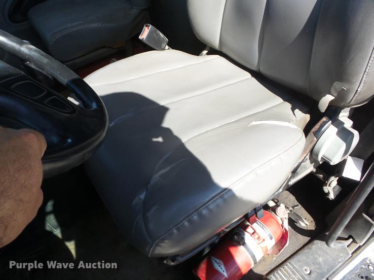 image for item EI9979 2005 International 8600 dump truck