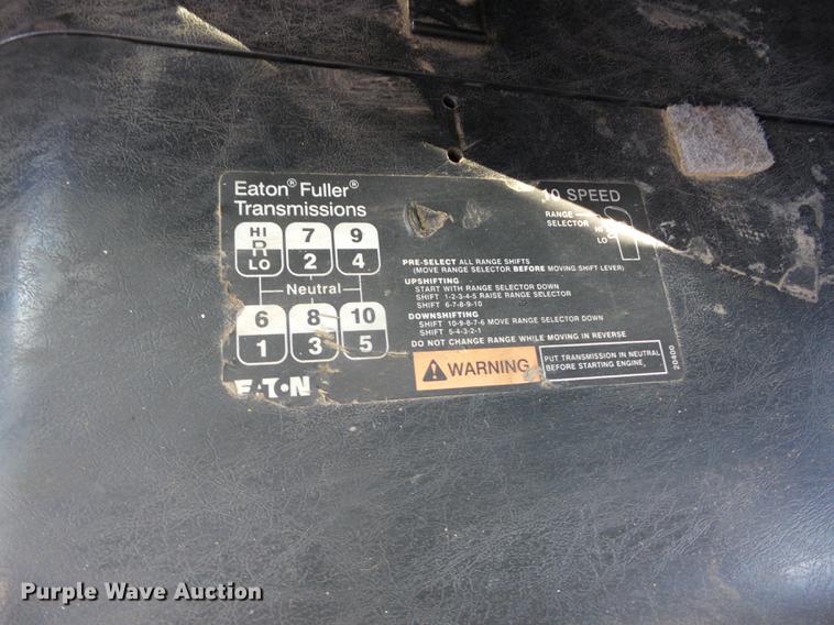 image for item EI9979 2005 International 8600 dump truck