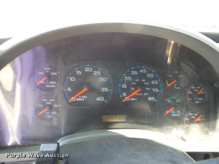 image for item EI9979 2005 International 8600 dump truck