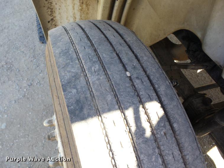 image for item EI9979 2005 International 8600 dump truck