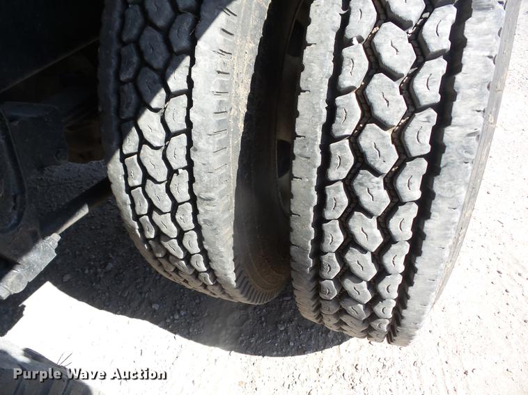 image for item EI9979 2005 International 8600 dump truck