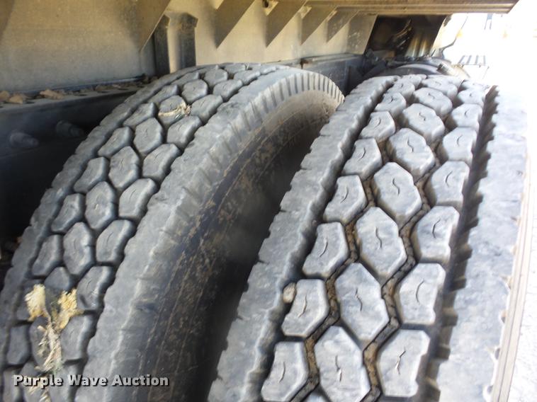 image for item EI9979 2005 International 8600 dump truck