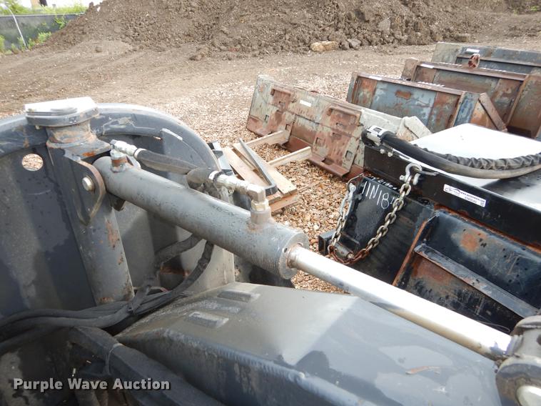 image for item EM9541 Bobcat SG60 stump grinder