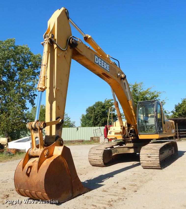 image for item EO9580 2005 John Deere 330C LC excavator