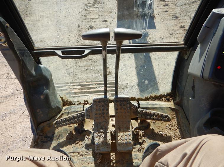 image for item EO9580 2005 John Deere 330C LC excavator