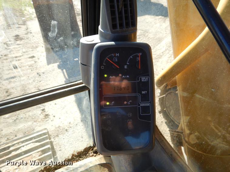 image for item EO9580 2005 John Deere 330C LC excavator