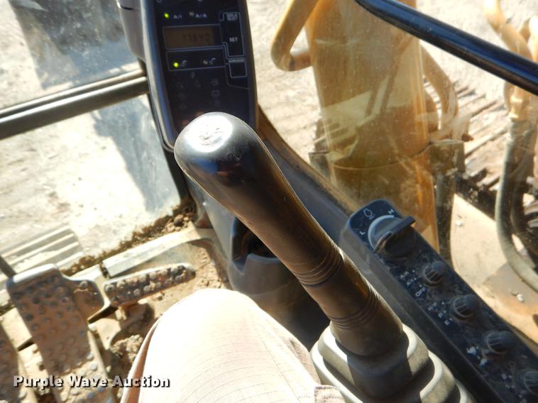 image for item EO9580 2005 John Deere 330C LC excavator