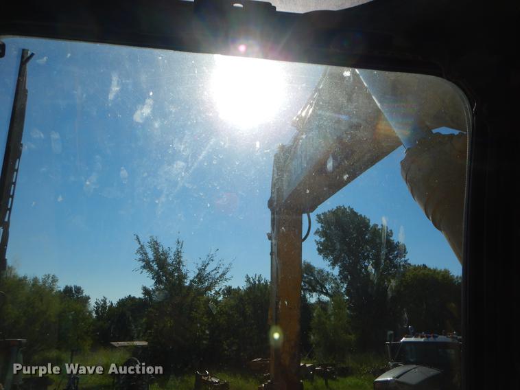 image for item EO9580 2005 John Deere 330C LC excavator