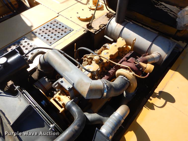 image for item EO9580 2005 John Deere 330C LC excavator