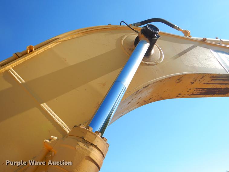 image for item EO9580 2005 John Deere 330C LC excavator