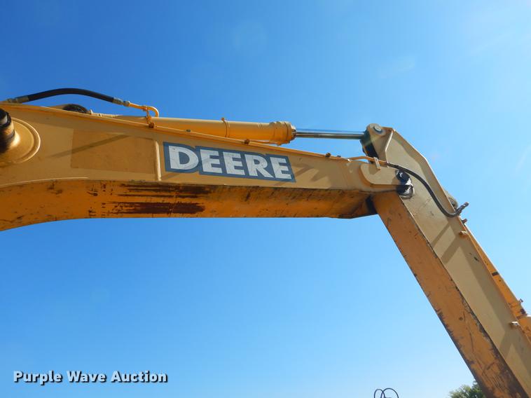 image for item EO9580 2005 John Deere 330C LC excavator