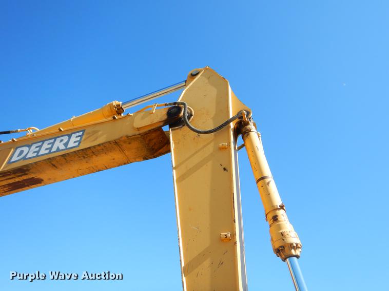 image for item EO9580 2005 John Deere 330C LC excavator