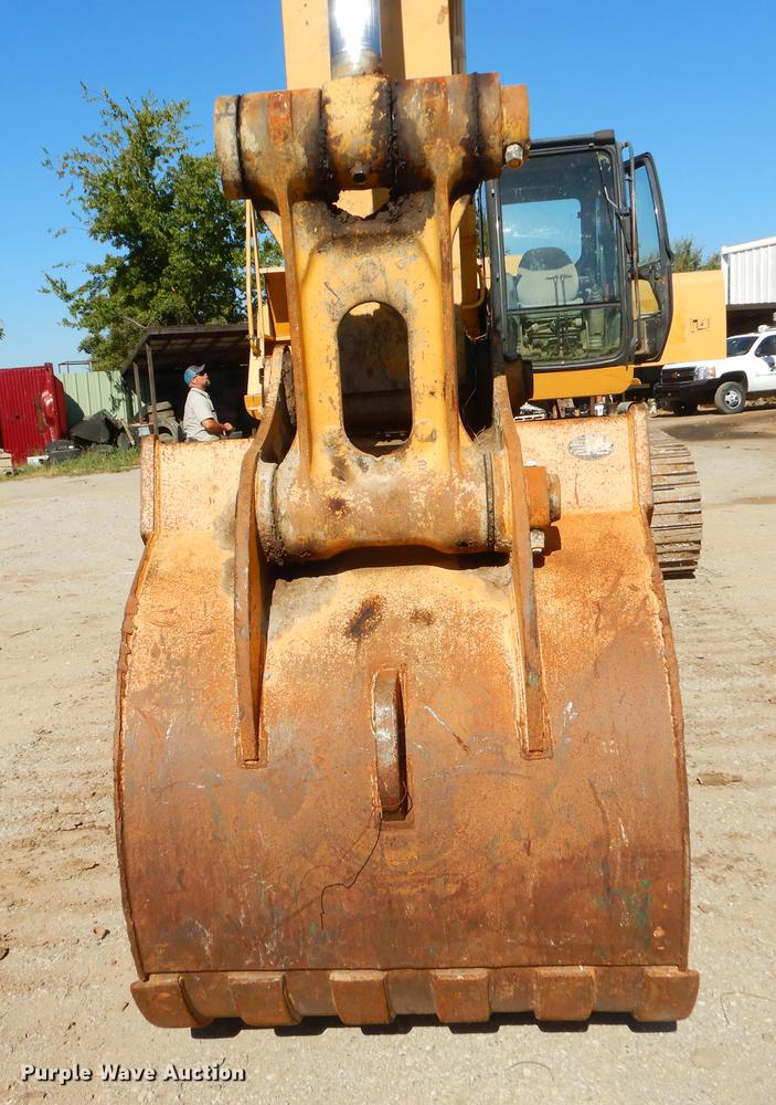 image for item EO9580 2005 John Deere 330C LC excavator