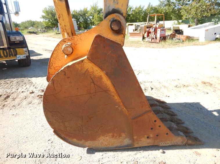 image for item EO9580 2005 John Deere 330C LC excavator