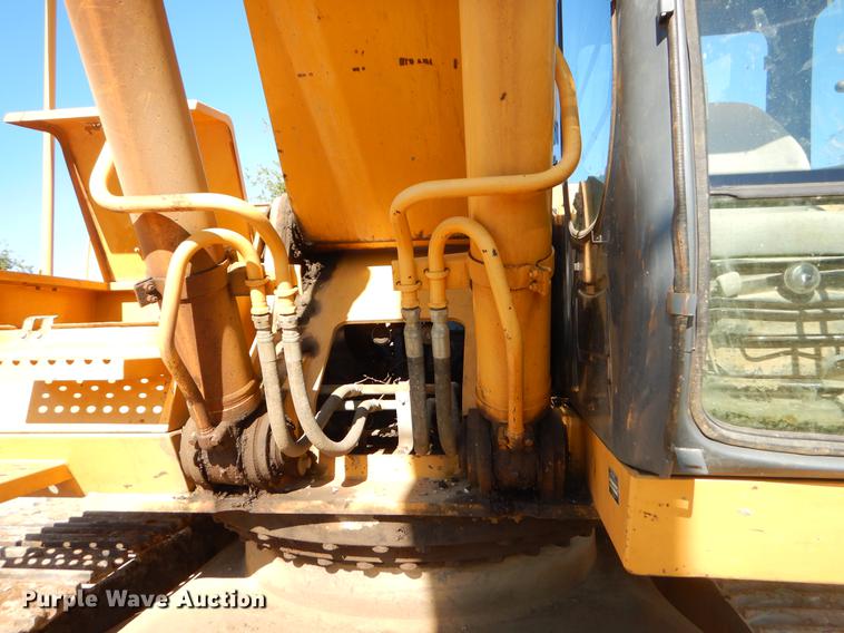 image for item EO9580 2005 John Deere 330C LC excavator