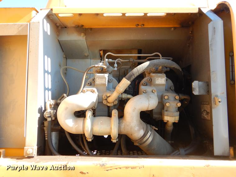 image for item EO9580 2005 John Deere 330C LC excavator