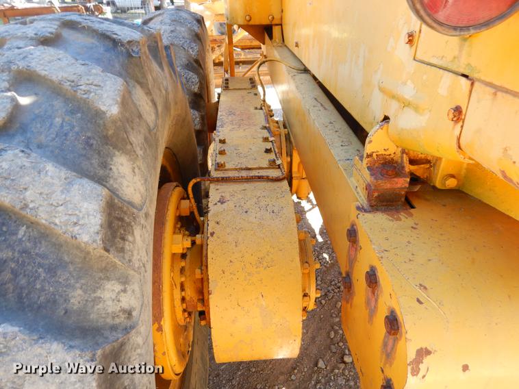 image for item EO9622 Caterpillar 12E rigid frame motor grader