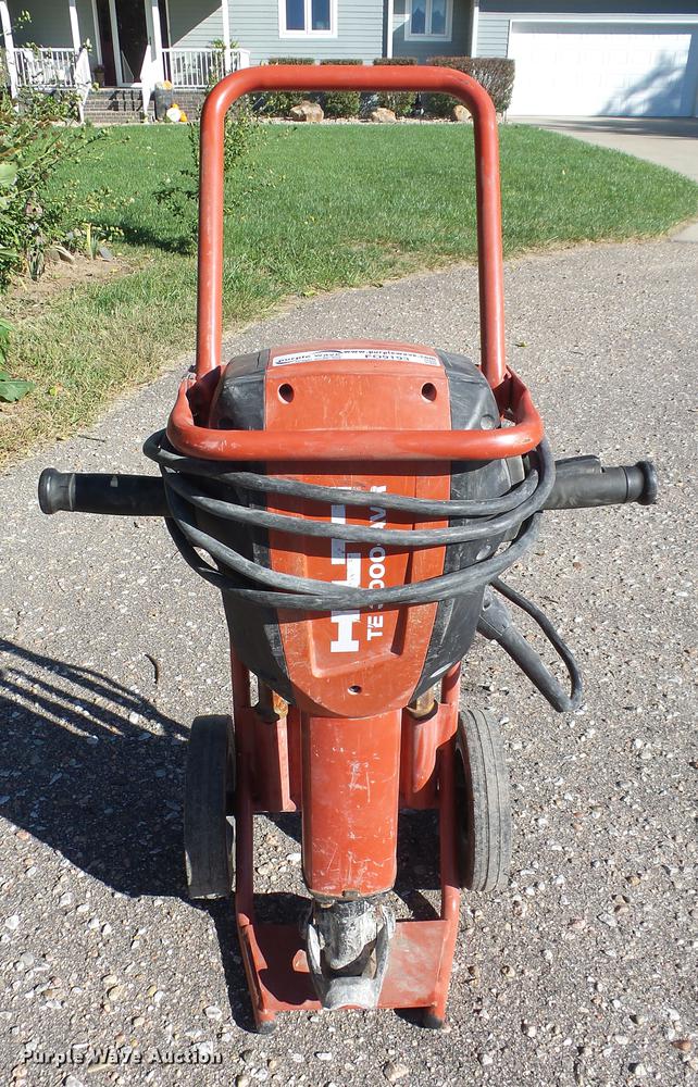 Hilti TE3000AVR jack hammer in Hutchinson, KS Item FO9193 sold Purple Wave