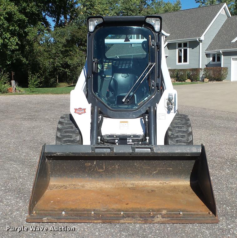 image for item FO9195 2015 Bobcat S590 skid steer