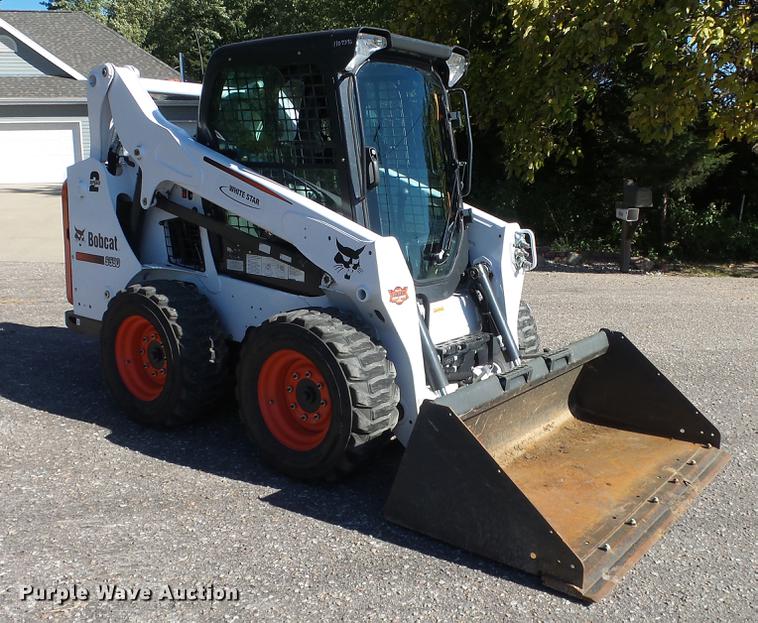 image for item FO9195 2015 Bobcat S590 skid steer