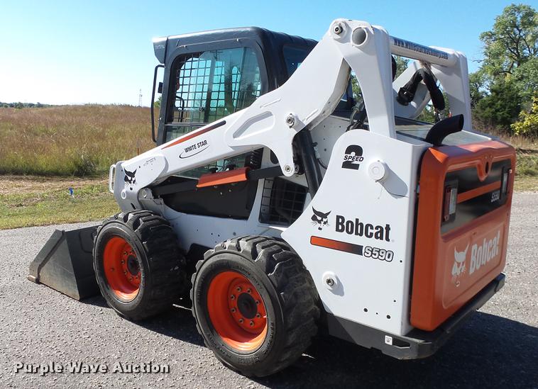 image for item FO9195 2015 Bobcat S590 skid steer