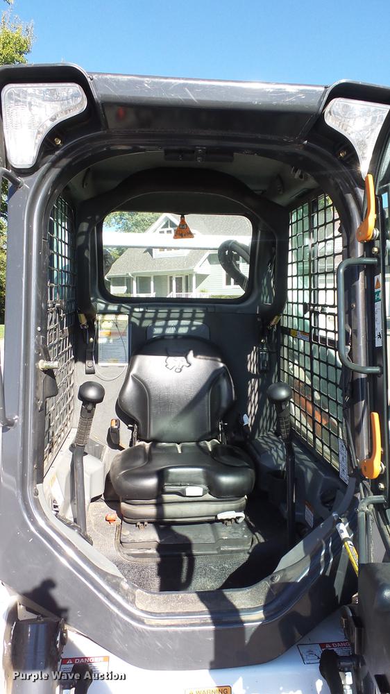 image for item FO9195 2015 Bobcat S590 skid steer