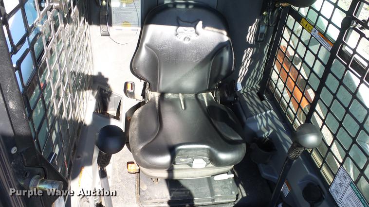 image for item FO9195 2015 Bobcat S590 skid steer