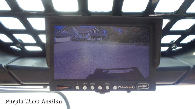 image for item FO9195 2015 Bobcat S590 skid steer