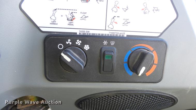 image for item FO9195 2015 Bobcat S590 skid steer