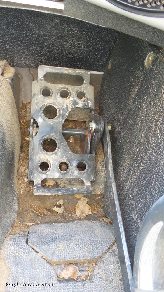 image for item FO9195 2015 Bobcat S590 skid steer