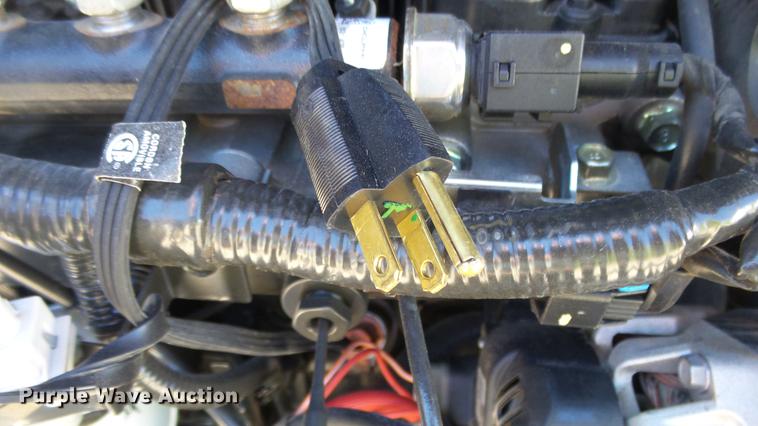 image for item FO9195 2015 Bobcat S590 skid steer