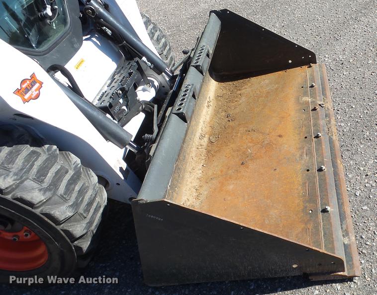 image for item FO9195 2015 Bobcat S590 skid steer