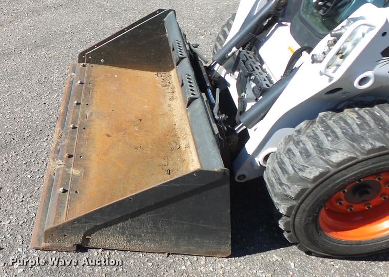 image for item FO9195 2015 Bobcat S590 skid steer