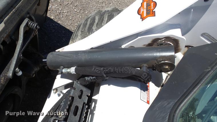 image for item FO9195 2015 Bobcat S590 skid steer