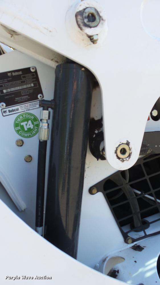 image for item FO9195 2015 Bobcat S590 skid steer