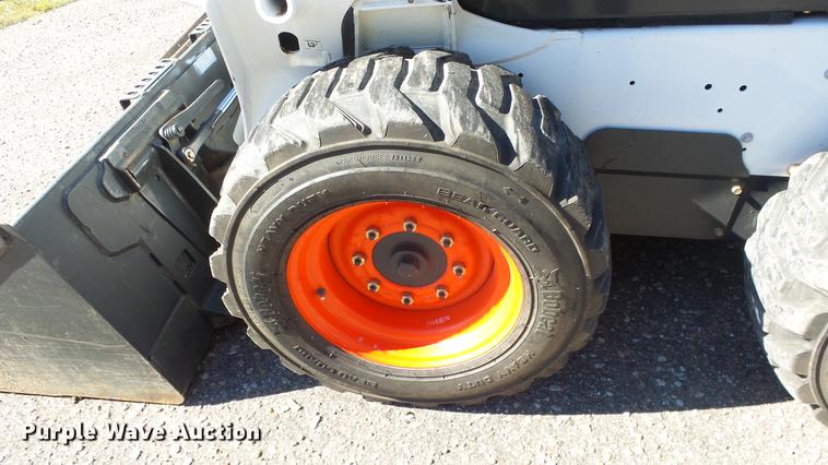 image for item FO9195 2015 Bobcat S590 skid steer