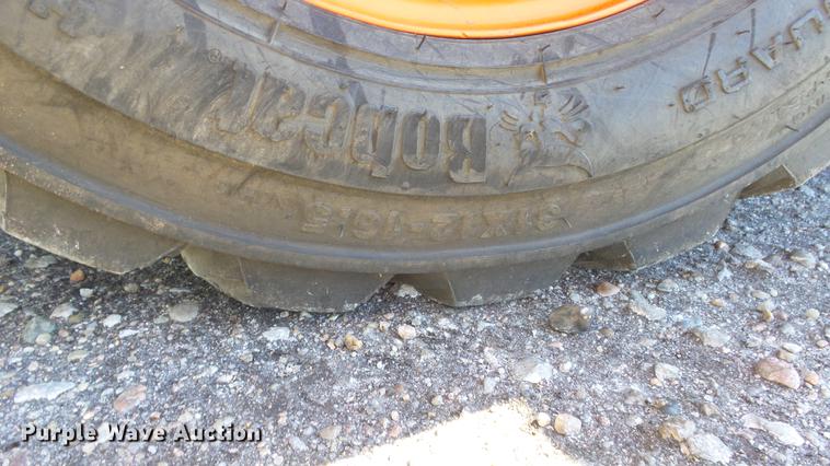 image for item FO9195 2015 Bobcat S590 skid steer