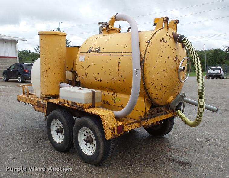 image for item FT9834 U-Dump vacuum trailer