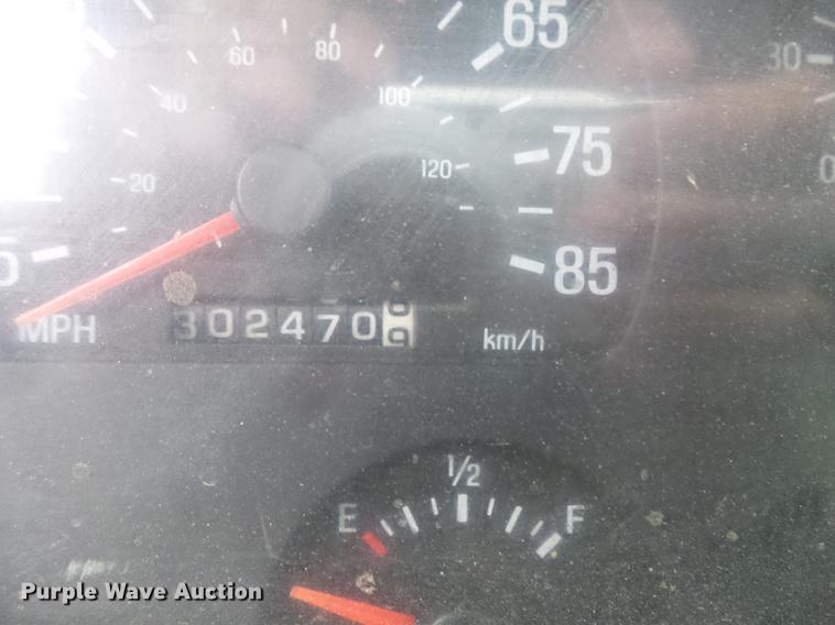 image for item FT9913 2002 Sterling L-Line dump truck