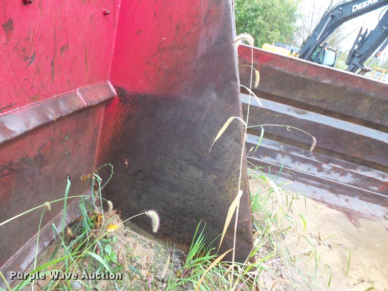 image for item FT9913 2002 Sterling L-Line dump truck