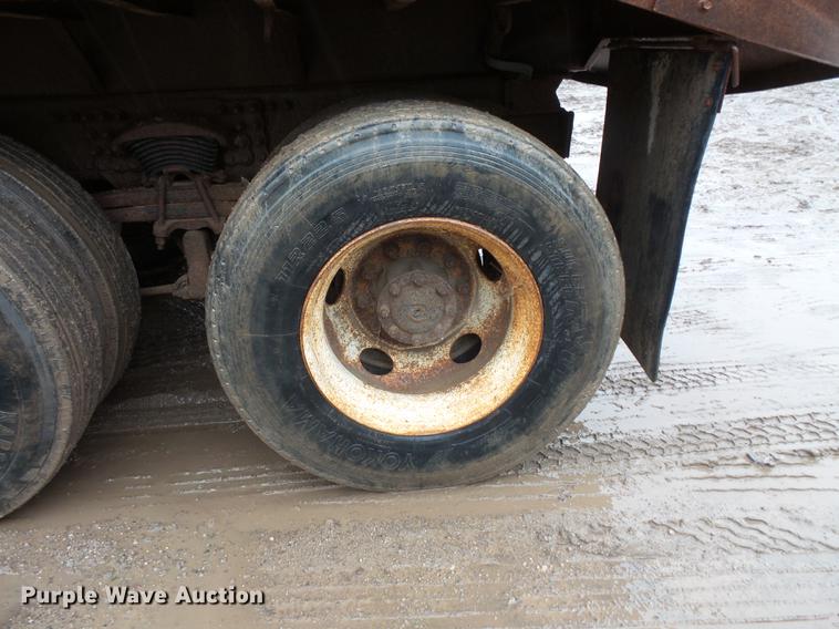 image for item FT9913 2002 Sterling L-Line dump truck