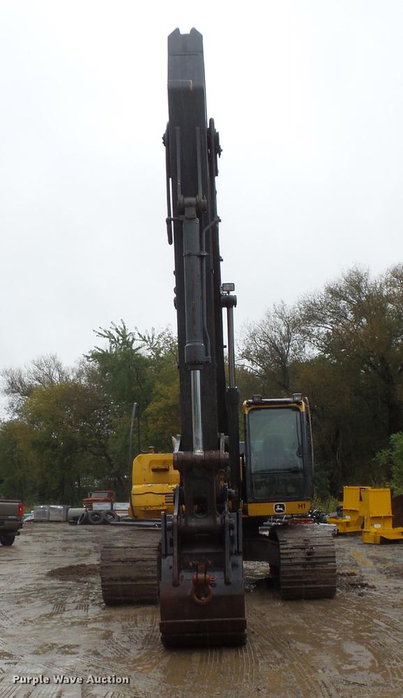 image for item FT9914 2007 John Deere 350D LC excavator