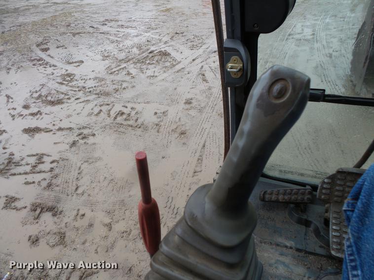 image for item FT9914 2007 John Deere 350D LC excavator