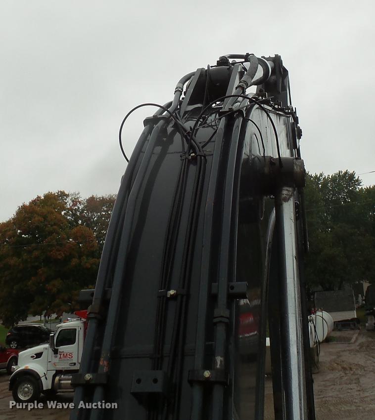 image for item FT9914 2007 John Deere 350D LC excavator