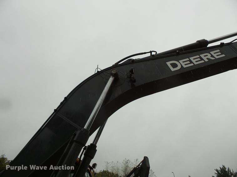 image for item FT9914 2007 John Deere 350D LC excavator